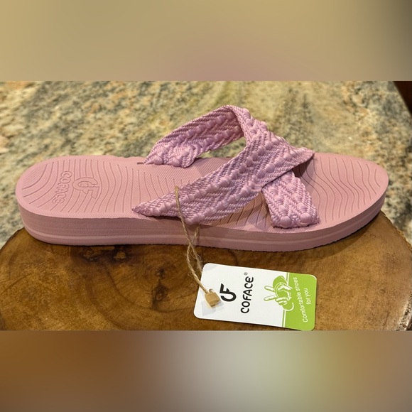 CoFace Women's Pink Sandals. Size 9. NIB - Picture 6 of 9